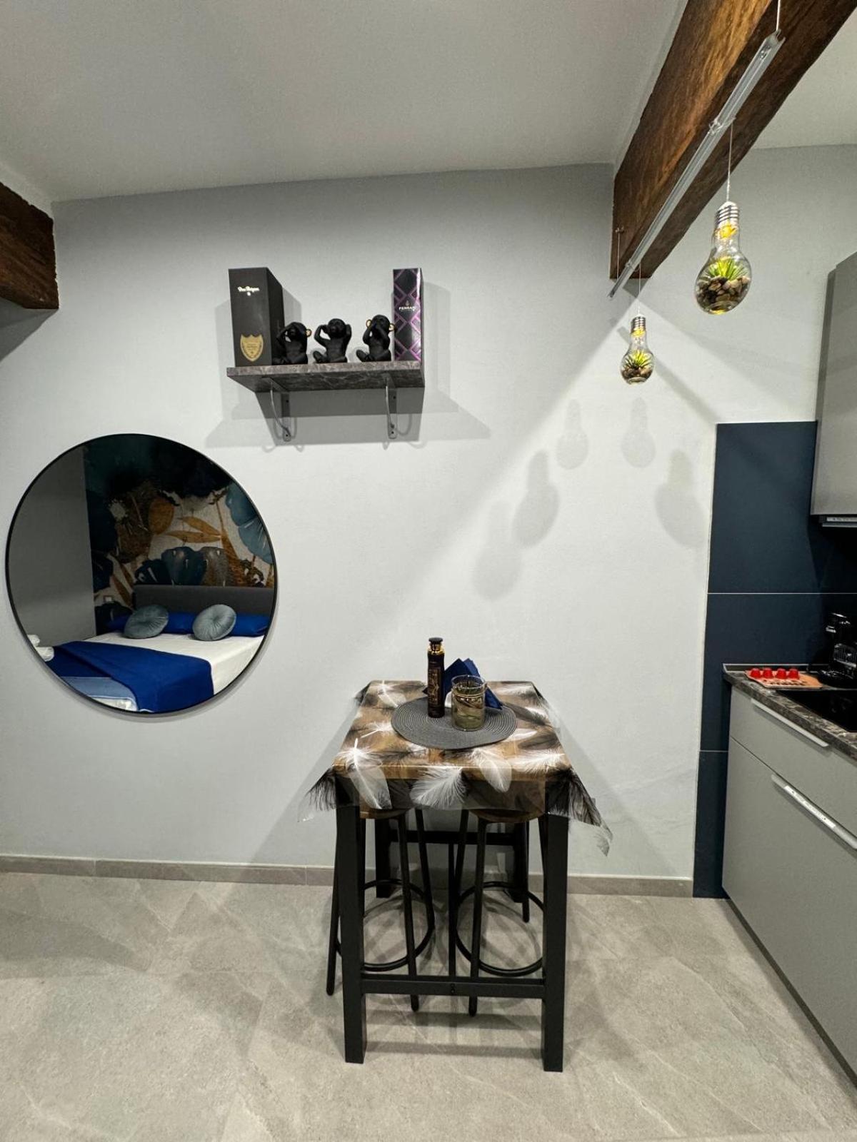 La Casa Di Jennifer Nel Centro Apartment Parma Bagian luar foto