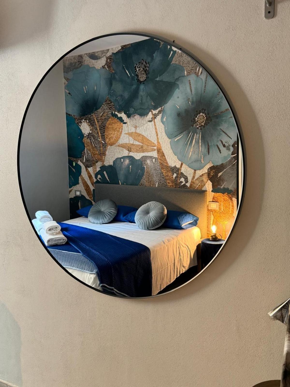 La Casa Di Jennifer Nel Centro Apartment Parma Bagian luar foto